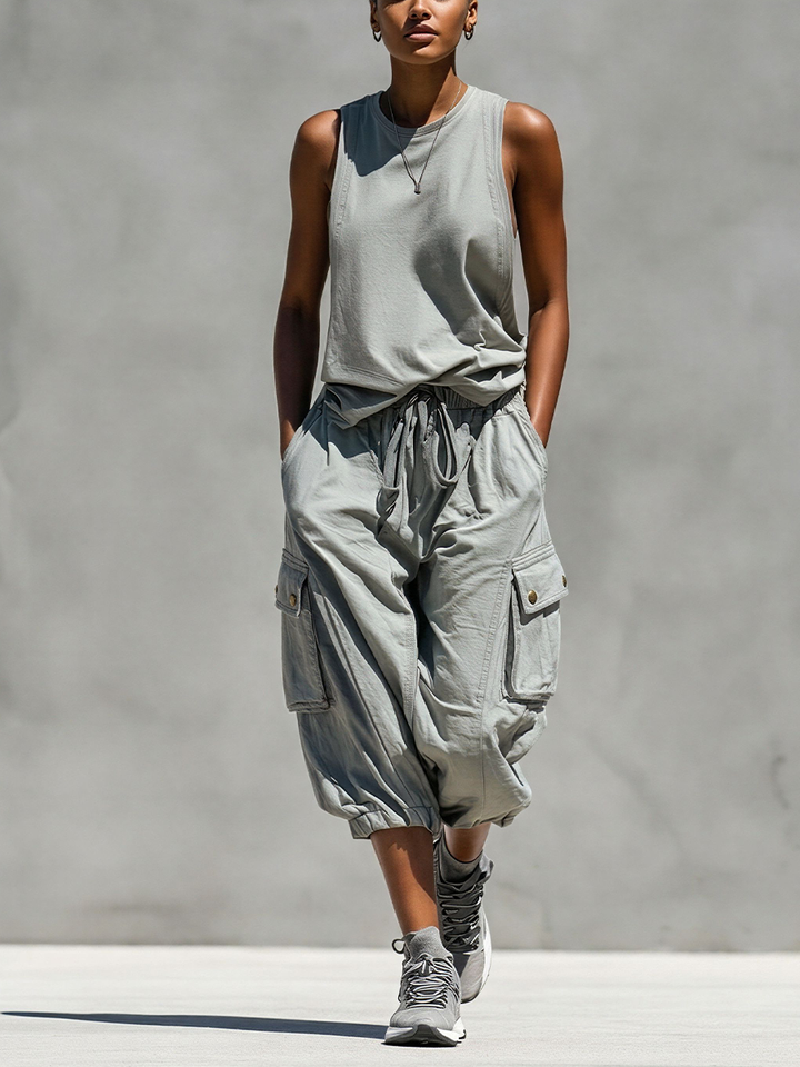 Women’s Grey Sleeveless Tank Top &amp; Cargo Jogger Shorts Two-Piece Set MDZ0853E1T