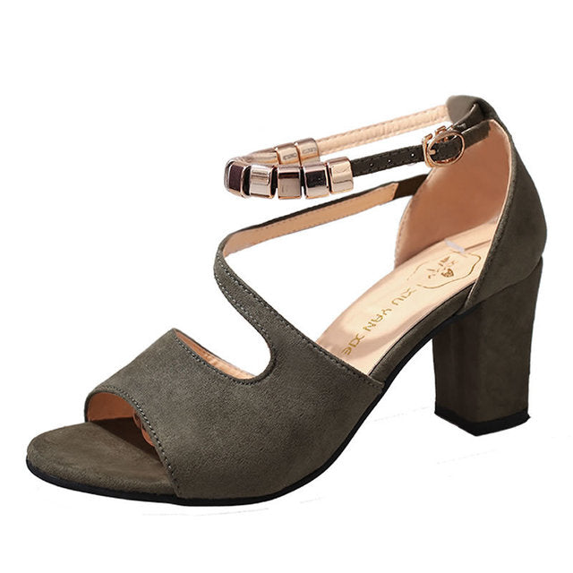 Evelyn sexy heels