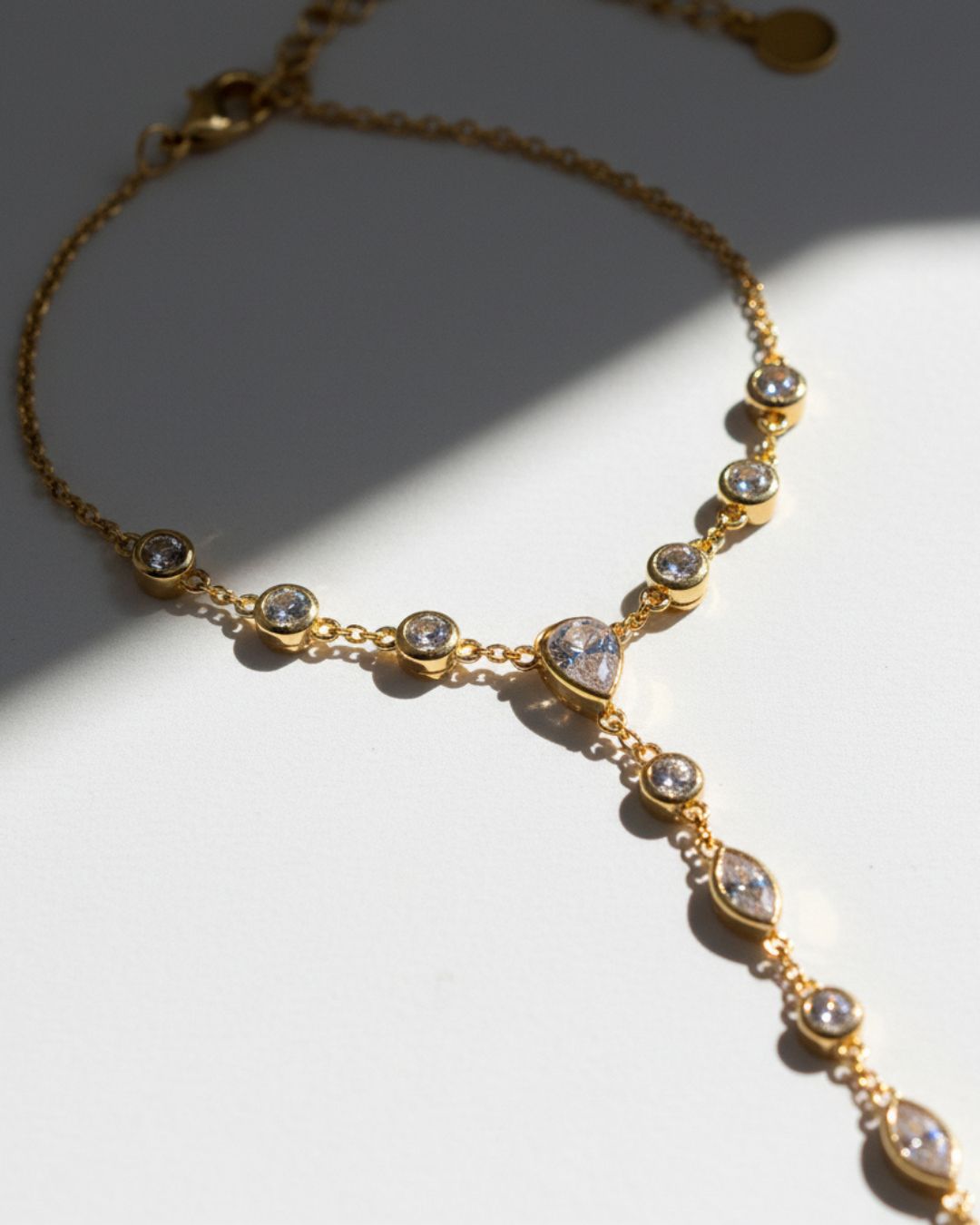 Aurora hand chain gold plated