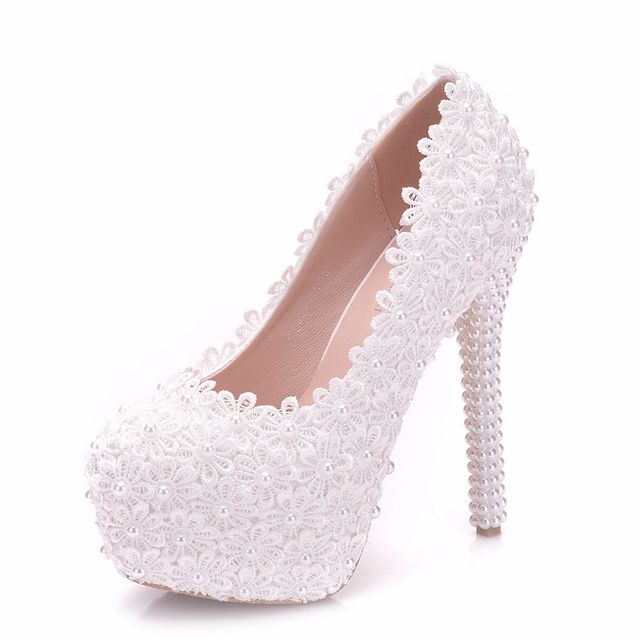 Yade lace pearl heels